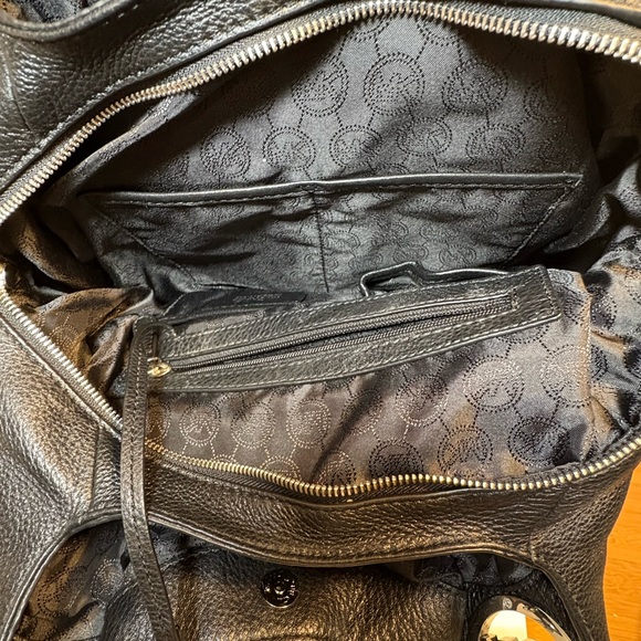 NWOT🔥Michael Kors Fulton Black Pebbled Leather Shoulder Bag, dust bag included. - Picture 9 of 16